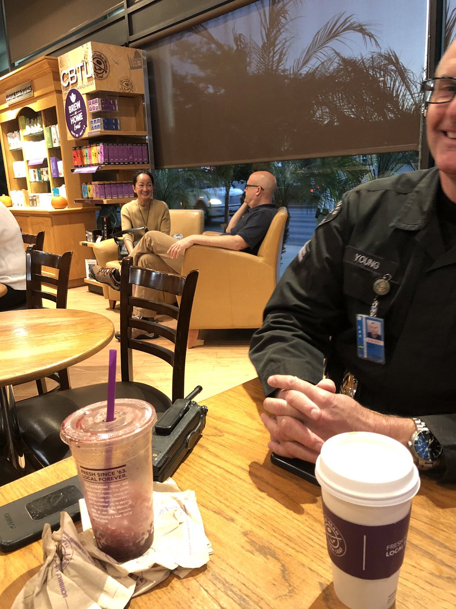 dwood951's tweet photo. @notthefakeSVP having coffee at @TheCoffeeBean in El Segundo https://t.co/UsIcHye4Ba