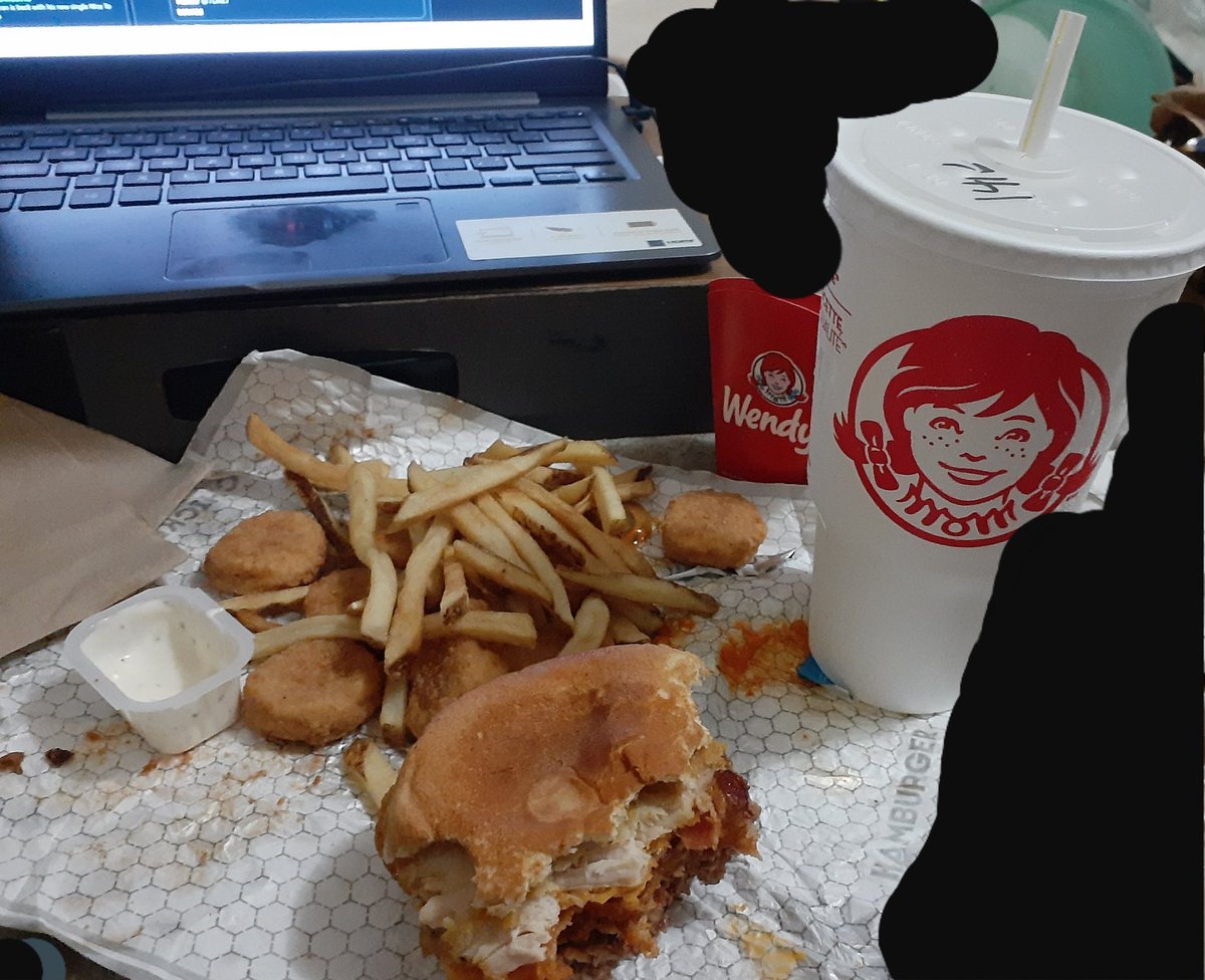 FatAssStudios's tweet photo. Uggggg eat sohhh much, felt sohhhhhhhhh good, just wanna finish the rest, but I cannnnnn't 😖😭#Halllp #wendys https://t.co/f05VY7QGQE