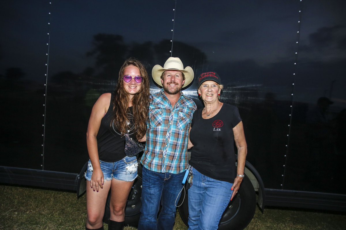 Paige_M_Gregory's tweet photo. Throwing it back a little bit to Aug. 24th, 2019 in Alva, Ok at the 2019 @SWCountryfest with @kyle_park ! We had so much fun with the crew that we can’t wait to do it all over again in 2020! Stay tuned for the lineup reveal + festival tickets. #TBT #GregoryProduction https://t.co/21y0qC2VeJ