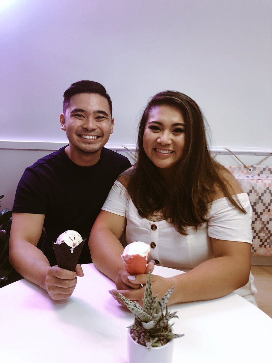 _rachelanneee's tweet photo. wait, bf stands for best friend right? #nationalbfday https://t.co/iC745HyQpi