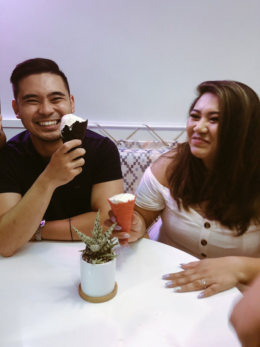 _rachelanneee's tweet photo. wait, bf stands for best friend right? #nationalbfday https://t.co/iC745HyQpi