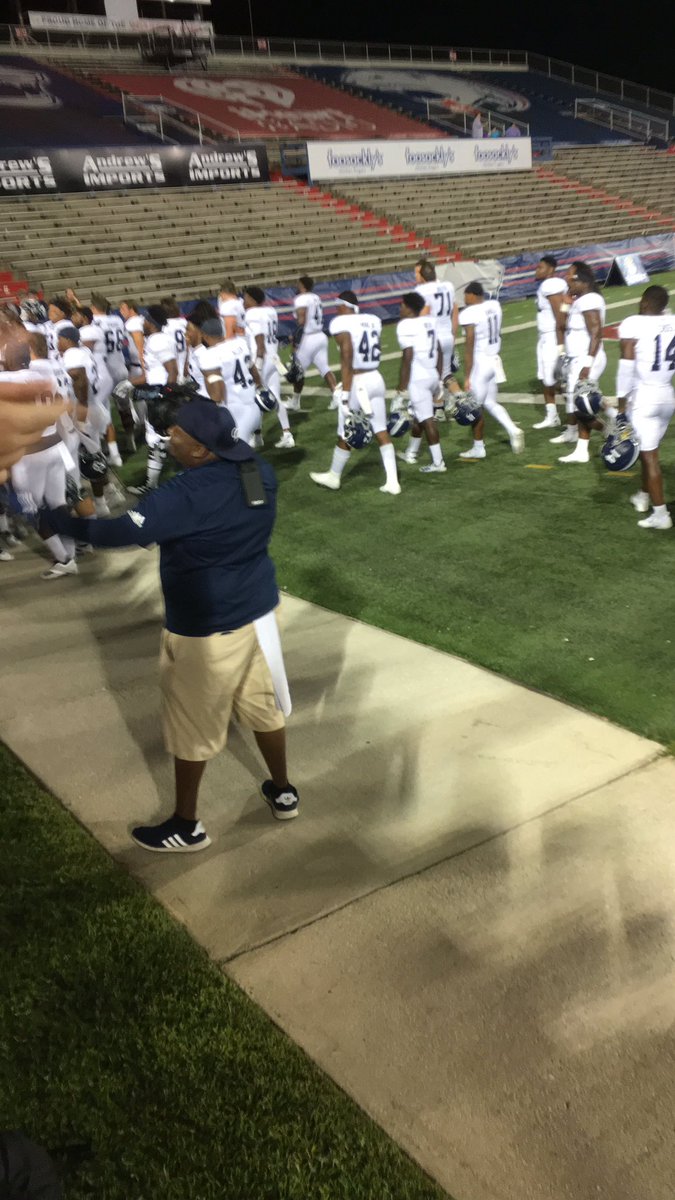 gata_row's tweet photo. After the game it was extremely classy for every single @GSAthletics_FB player to come shake the hands of Georgia Southern fans who traveled to see them. Even injured players did it. https://t.co/vvL26j9LVp
