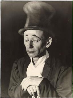 tdaniel3's tweet photo. All day I have been thinking of one the best #mimes of the 20th century, Pierre Verry. He died 10 years ago on 10/3/2009. He was Marceau's partner for 27 years. Not enough words to express his greatness.We miss you dear friend #mimeyear #PierreVerry #MarcelMarceau #OTD #OnThisDay https://t.co/RFTUFSHbs8