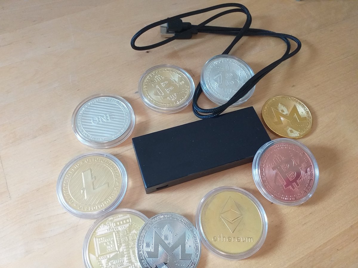 CryptoBullNL2's tweet photo. 🗒️Review: De @cryptokeepkey van @ShapeShift_io https://t.co/7R4fnlNqPA Stap voor stap + simpel, veilig &amp; snel! #Crypto #wallet #cryptocurrency #cryptocurrencies #CryptoFriday #CryptoBull🐂 https://t.co/kR0nmUYY6T