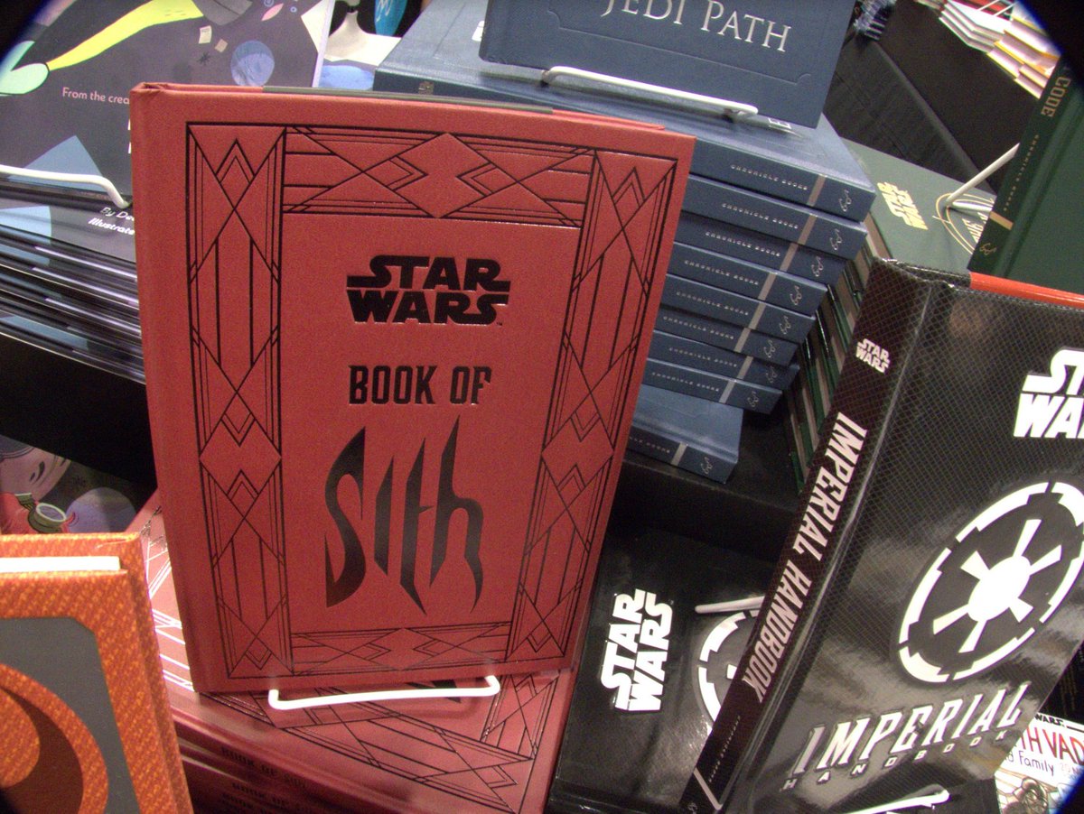 the_swsc's tweet photo. @themandowolf @Topps #StarWars #NYCC2019 #TheJediPath #BookOfSith #TheRebelFiles #SmugglersGuide https://t.co/yLmUbRa2iS