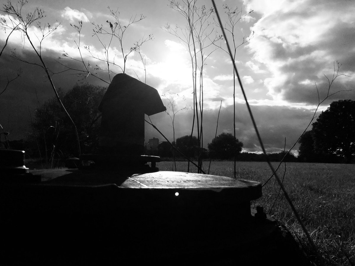 mad4len's tweet photo. #Wolkenbilder #blackandwhitephotography https://t.co/rbGniYgzKH
