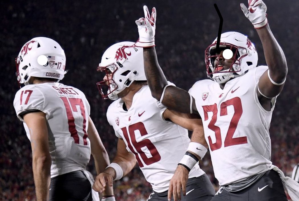 LeshaunBell's tweet photo. After a great talk with coach @WRsSpurrierWSU  I am blessed to say I have received a scholarship from @WSUCougarFB !! Wazzu!! #GoCougars #Wazzu https://t.co/pq1m3GjviU