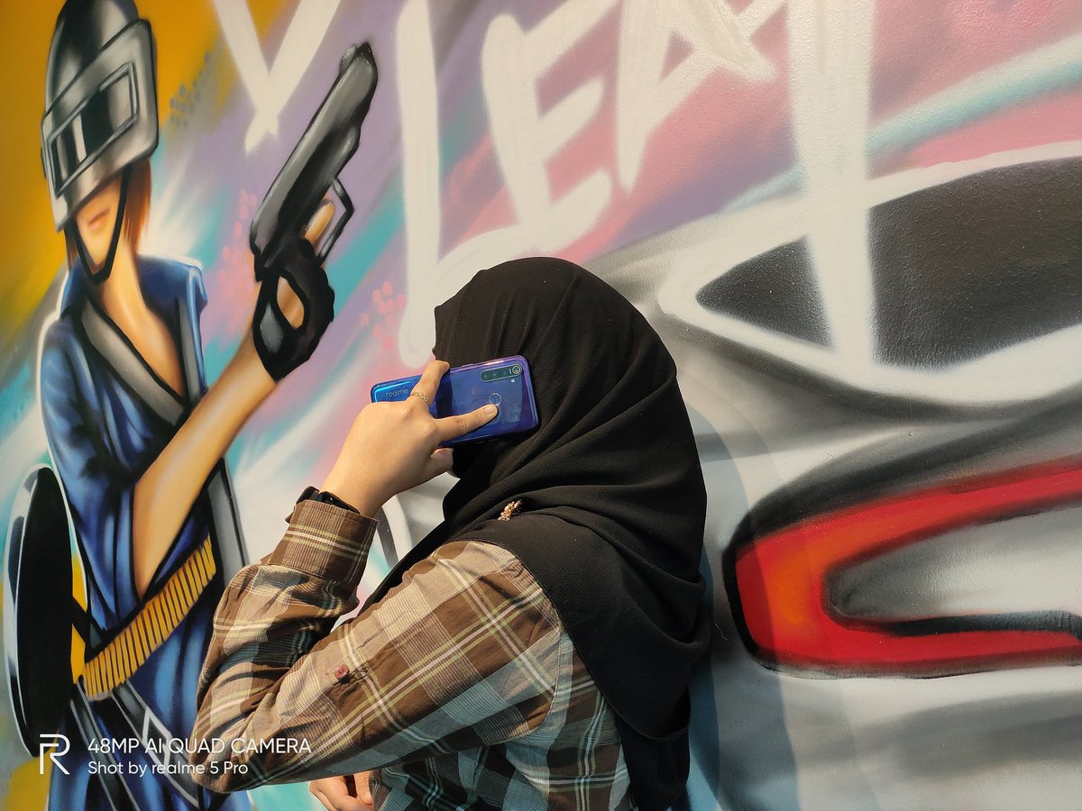anagurlz87's tweet photo. Korang dah tengok teknologi kamera #realKuat realme Malaysia? Menampilkan realme 5 yang terkini! Bukan satu atau dua kamera tetapi empatttt…..
#LeapToQuadCamera https://t.co/FrVBTejrCQ