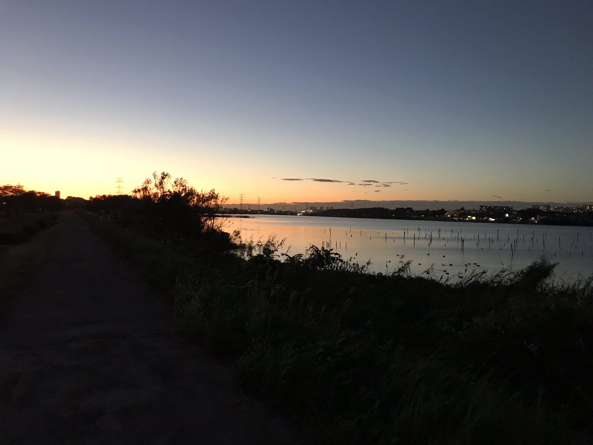 hyperforce1's tweet image. 手賀沼の5時30分