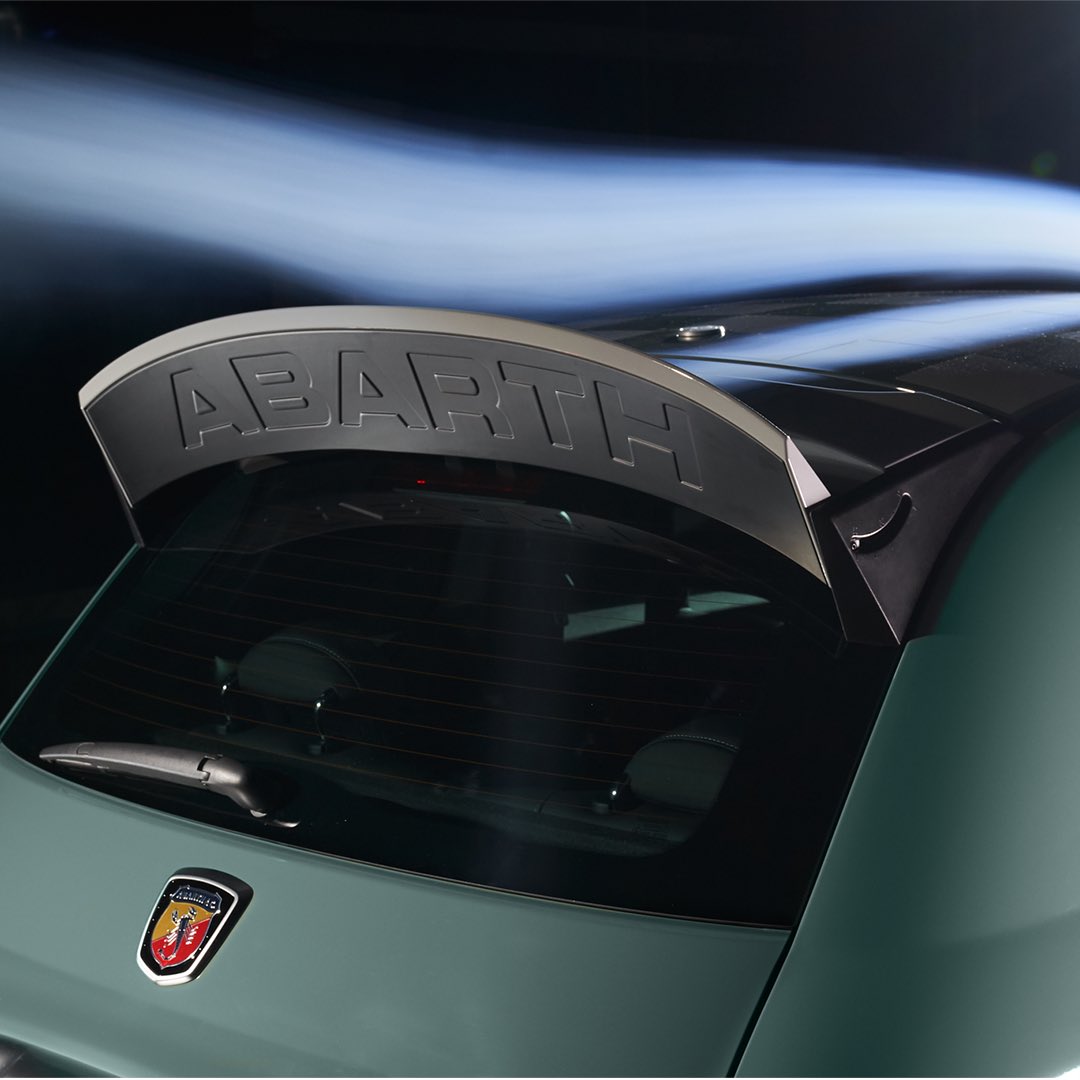 TeamAbarth's tweet image. The New Abarth 695 70° Anniversario has finally come. A limited edition. Only 1949 units, to celebrate these 70 years of unlimited fun. Let’s play forever. #AbarthDays2019 #Abarth #Abarth695 #Abarth70thAnniversary