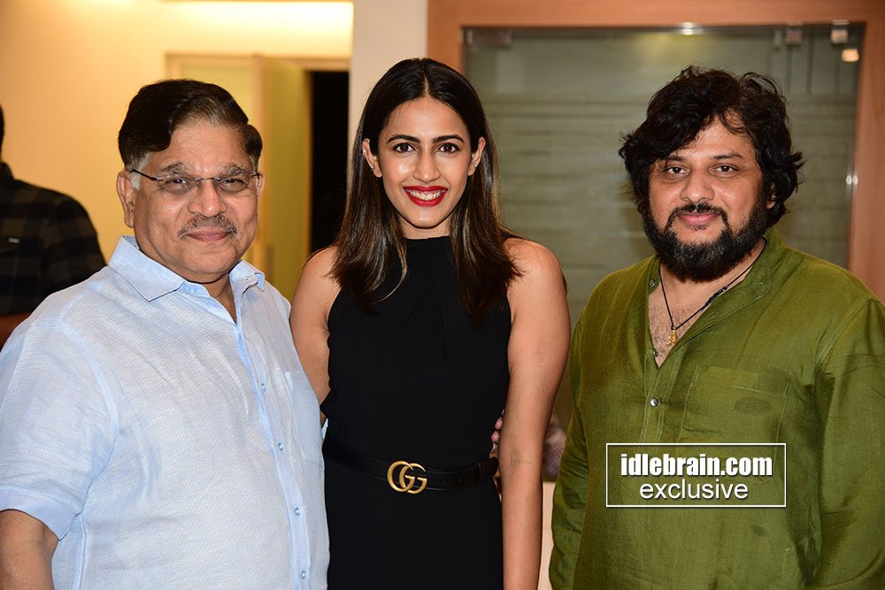 EGB5yMkUEAEce24?format=jpg&name=medium