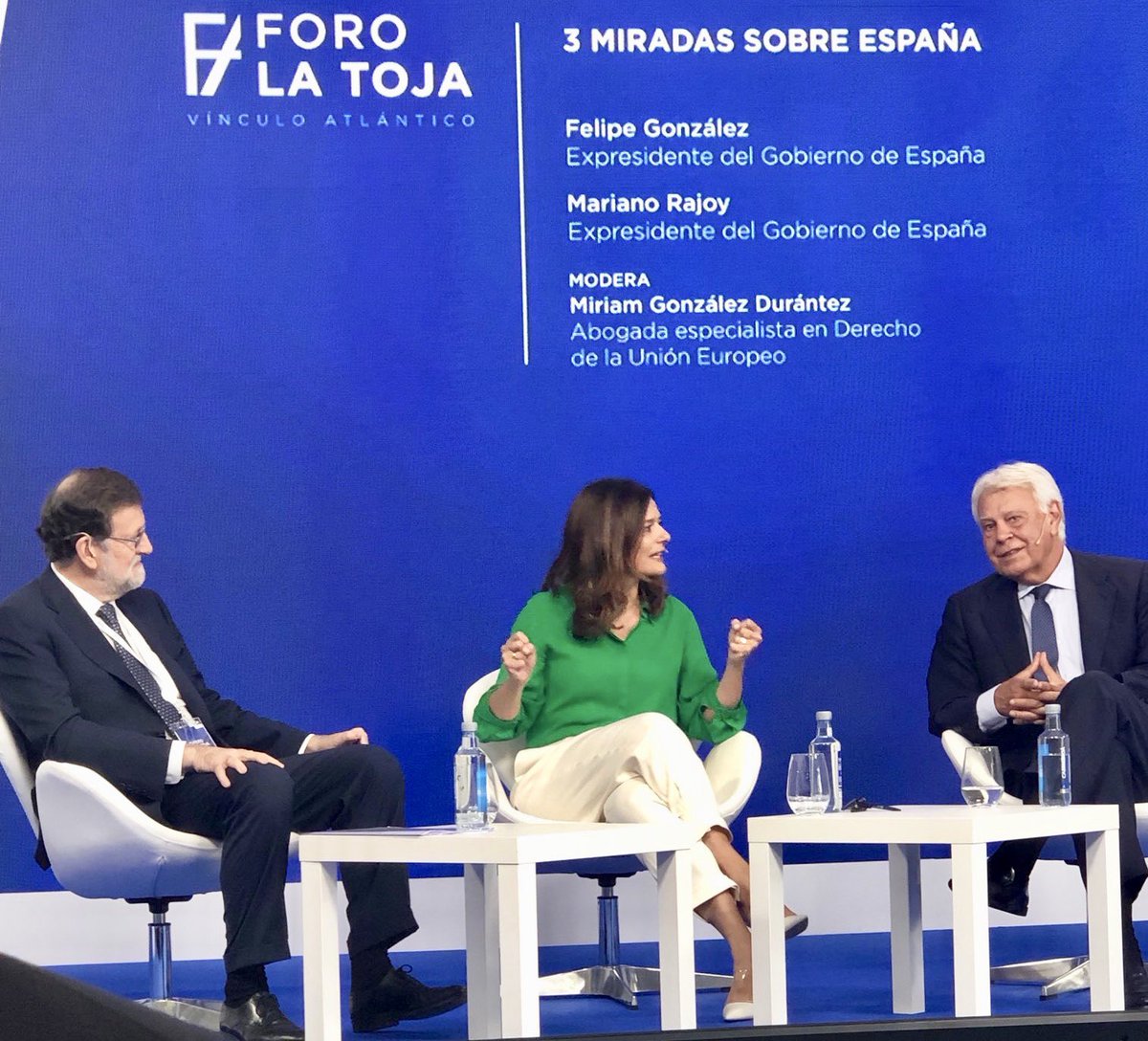 Un placer escuchar a dos líderes políticos argumentar, desde posiciones diferentes, con respeto y atención No debería ser tan raro. Muy bien Felipe González y <a href="/marianorajoy/">Mariano Rajoy Brey</a> #ForoLaToja <a href="/Hotusa/">Grupo Hotusa</a>