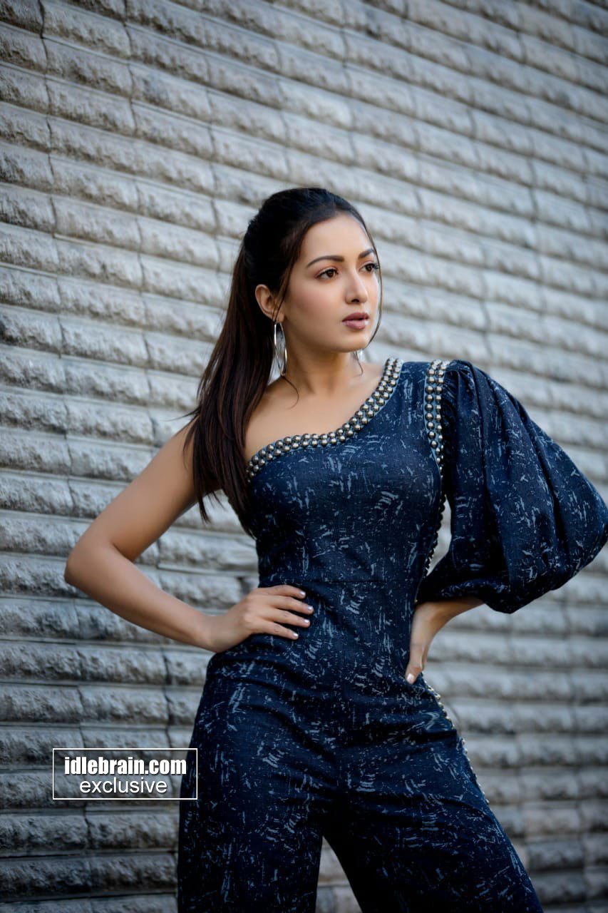 EGBA2IXUYAAqlap?format=jpg&name=large