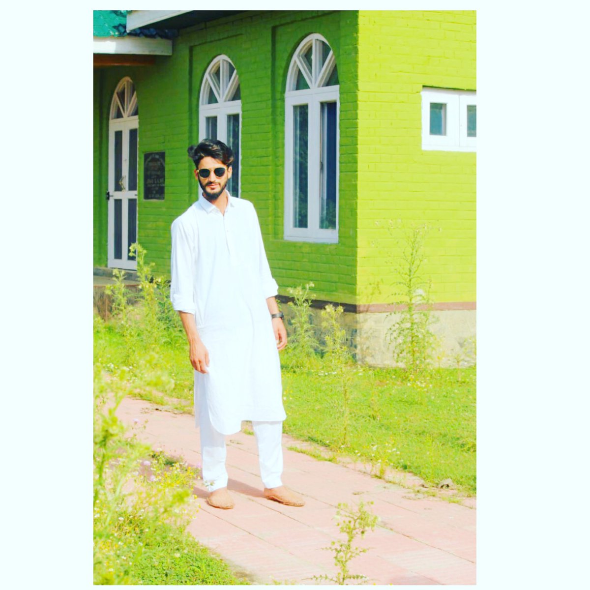 nahidfarooq19's tweet photo. Assalamalikum-warahmatul-lahi-wabarkatahu #jummahmubarak❤️ #freekashmir #lockdown60days #muslimworld #worldhumanity #uno 😢💔 https://t.co/IlgEsFoioV