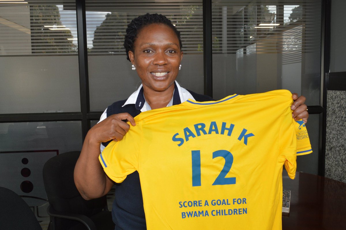 nalwovie's tweet photo. We have;
Patience Rubagumya; Head of the legal department, URA’s very own Dembele coming through.🔥
Sarah Kasheka; Ass. Commissioner compliance & business analysis, hopefully she’ll come through with Giroud-like headers. 🤸🏾♀️
#TaxDerby19 #TPAM19 https://t.co/OMsyU5vZv2