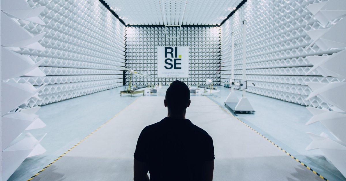 Har du en idé som du vill testa innan den når marknaden? Kanske en ny produkt, tjänst eller teknik som du vill testa i en sluten miljö. RISE driver 60% av alla testbäddar i Sverige. På Testbed Sweden har vi samlat dem. #testbedsweden #innovationsveckan bit.ly/32XdrFQ