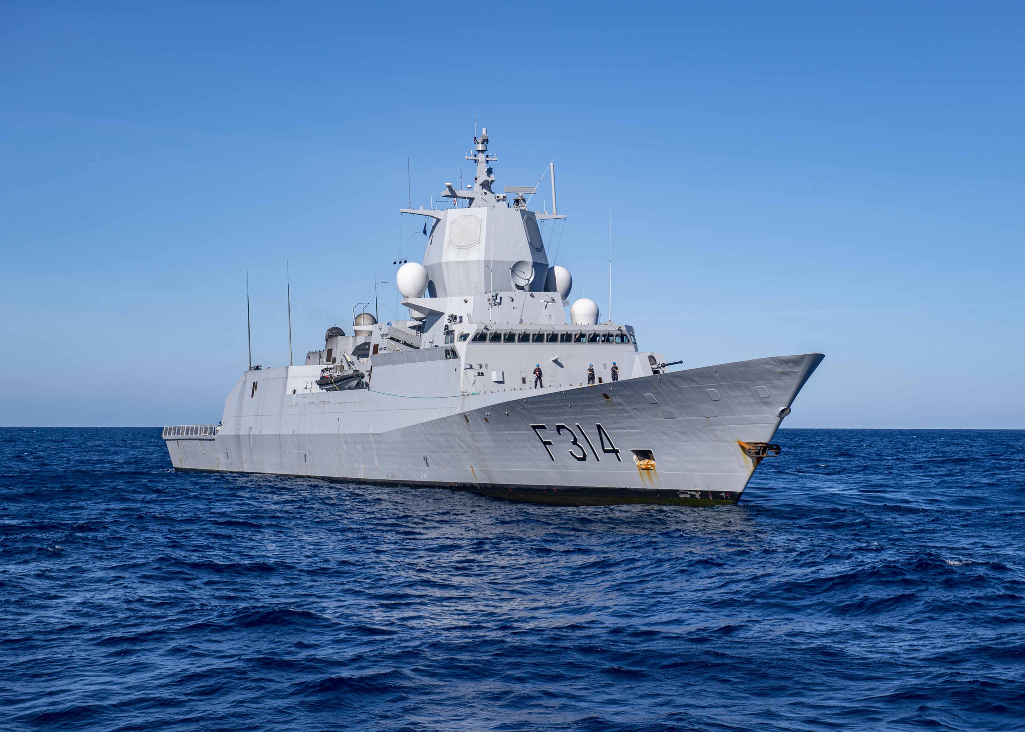 在日米海軍司令部 Sur Twitter この子はどこの子 米海軍は共同演習や訓練などを世界各地で行っていますが 米海軍兵が撮影した よその子 たちを時々ご紹介します 今日ご紹介するこちらの艦船は ノルウェー海軍のフリチョフ ナンセン級フリゲート トール 在日米海軍司令部 Sur Twitter この子はどこの子 米海軍は共同演習や訓練などを世界各地で行っていますが 米海軍兵が撮影した よその子 たちを時々ご紹介します 今日ご紹介するこちらの艦船は ノルウェー海軍のフリチョフ ナンセン級フリゲート トール