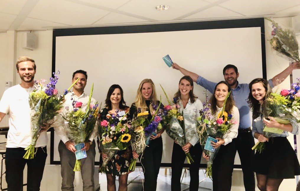 HRtoptalent's tweet photo. Eergisteren was de halve finale van de HR Talent of the Year waar 8 super talenten zijn doorgegaan naar de finale. Wat kijken wij met enorm veel enthousiasme terug op de dag! Naast de 8 finalisten heeft het team Reloaded ook een prijs in ontvangst kunnen nemen. Bedankt! #toty https://t.co/LakhJgTFtW