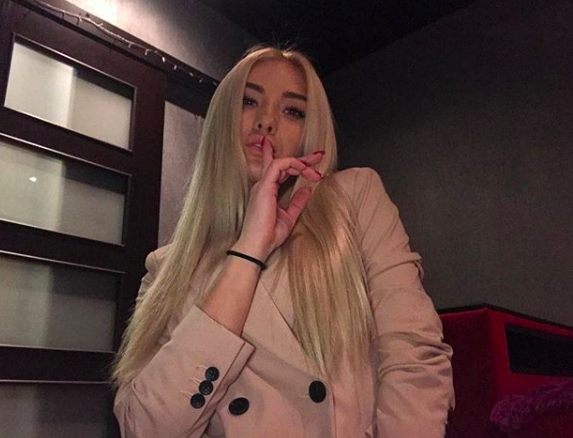 TheMistressNat's tweet photo. The queen is back. Don't be afraid, come and serve me now

#findom #findomme #finsub #paypig #walletdrain https://t.co/h98KALWUZz