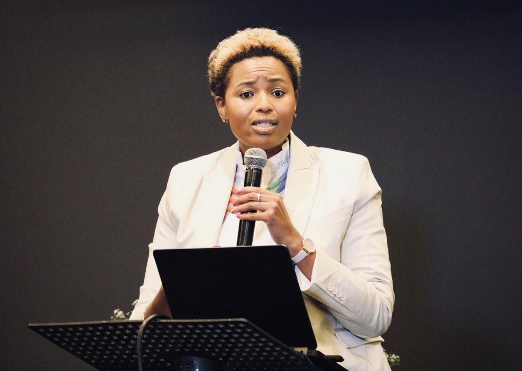StellBusSchool's tweet photo. For you to see a change in the corporate space, there has to be a level of giving back. Ask yourself how many people are you mentoring? Are you driving change? asks @drnthabimoleko, ending of the #USBbreakfast2019 on #WomenOnBoards @USBAlumni @UsbReview @USB_ED @ifrafrica https://t.co/cmiNt9Acrf