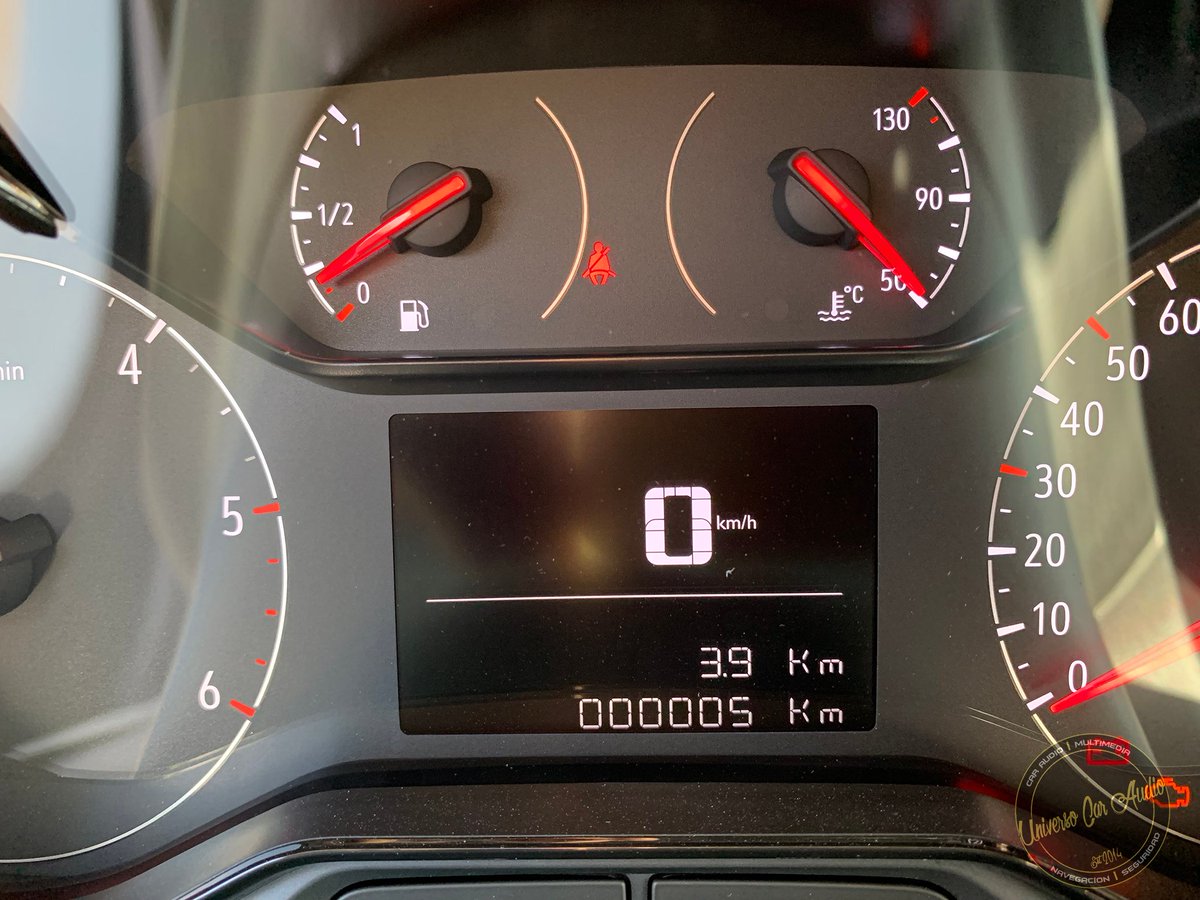 UniversoCA's tweet photo. Nueva a estrenar!!!. Así es como nos gusta empezar las mañanas.
Instalamos estas cerraduras de seguridad #Meroni a esta nueva #Opel #Combo #Cargo, antes de que se la entreguen a su propietario.
#tallermovil #instalacionadomicilio #madrid #spain #ufomeroni  #van #vanlocks #vanlife https://t.co/OZLfoSxTXS
