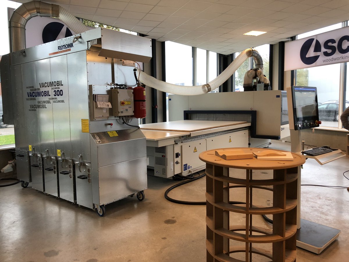 RoVanEs's tweet photo. Samen met @SCM_NL werken we aan een mooie samenwerking voor de finale #meubelmaker voor #SkillsHeroes op #STF20 @WorldSkillsNL #innovatie #hout #vakmanschap https://t.co/mYLiXYpd87