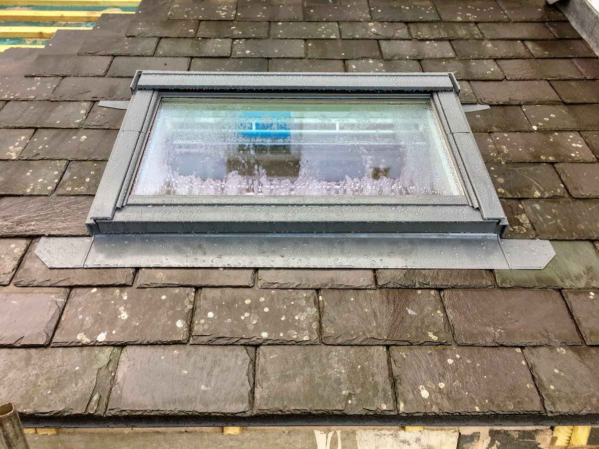 A <a href="/VELUX/">deimos.exe</a> @VELUXGBI window fitted and slated around. For a competitive estimate please call 07506076937 #FRS #roofing #WORK #Velux #slate #roof #roofer #slateRoof #RooferFoxy #veluxWindow