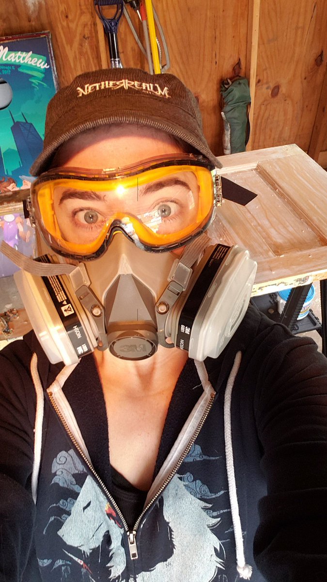 peedee2008's tweet image. This is what I look like when I'm stripping. #diy #dutchdoor