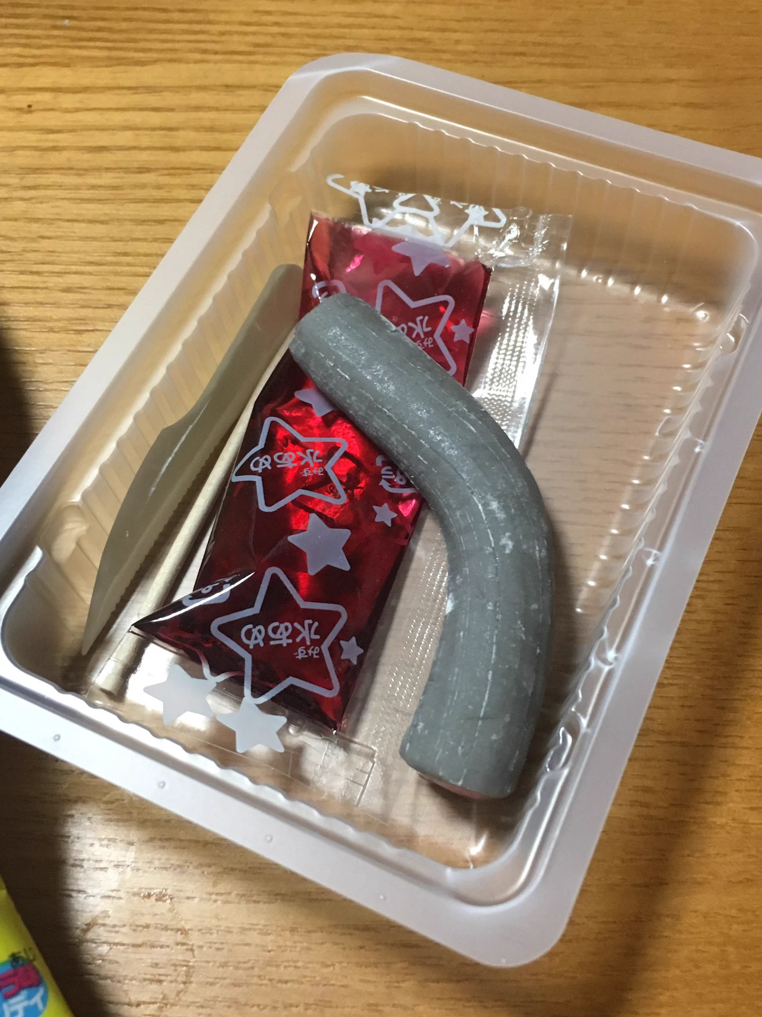 デンキウナギのソフトキャンディが登場した結果？人類には早すぎたwww