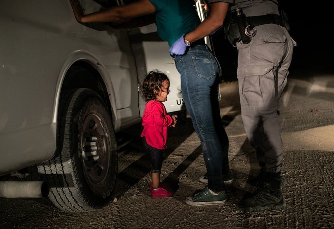 Los acontecimientos más relevantes del año en imágenes... 📷
«World Press Photo 2019» <a href="/WPPMadrid/">WPPMadrid</a> en el <a href="/COAMadrid/">COAM</a> 👉 bit.ly/2OdIolx
#Fotografía John Moore  para @gettyimages_es