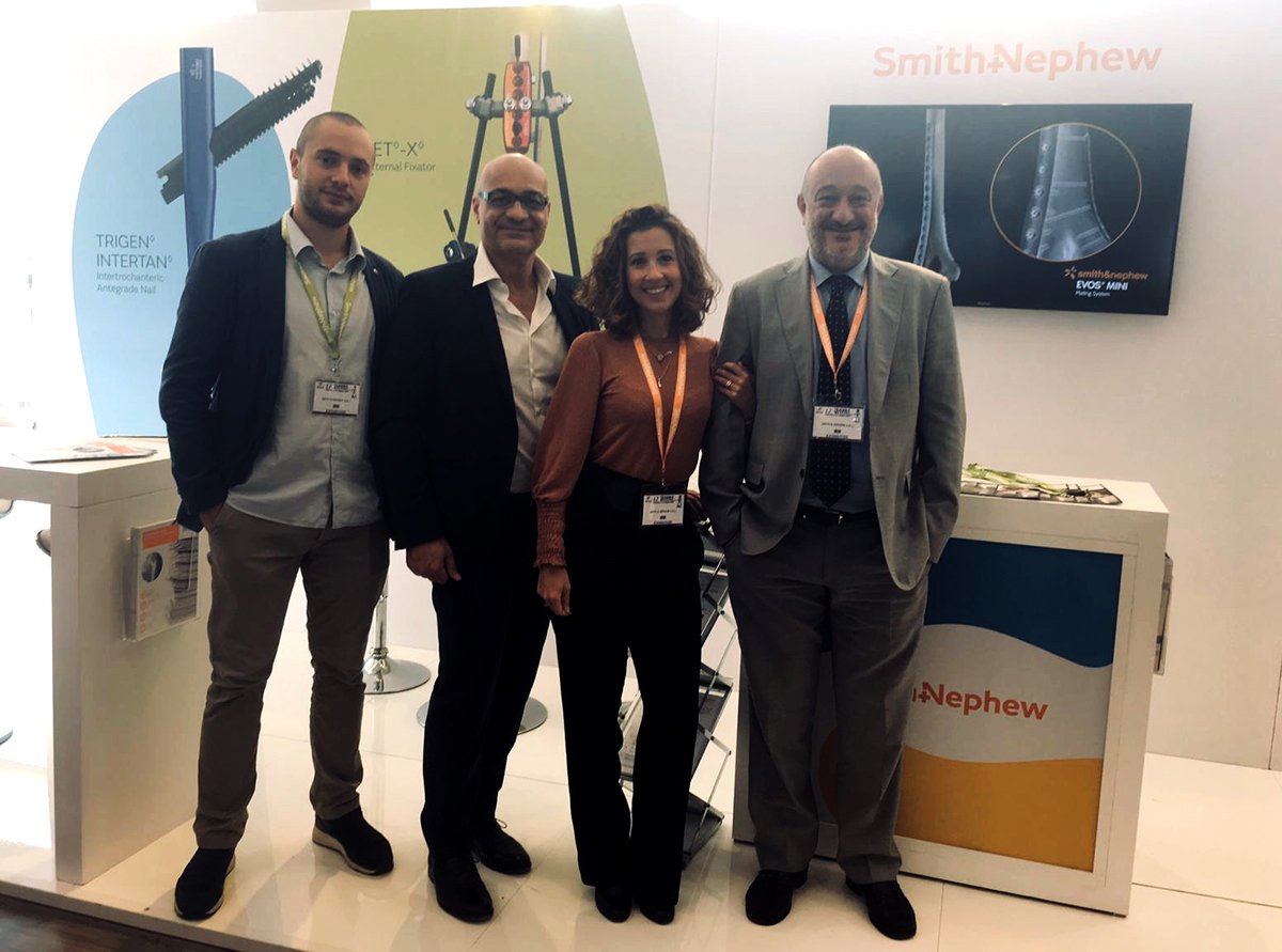 SmithNephewPLC's tweet photo. Questo è lo stand Smith+Nephew al #TraumaMeeting, oggi parliamo del consolidamento delle fratture e dolore post operatorio con #TRIGEN #INTERTAN IM Nails. Scopri tutti I vantaggi #TraumaFixation e leggi le evidenze https://t.co/5oSeGQTarZ #LivingWithoutLimits https://t.co/QUR1WCF40v