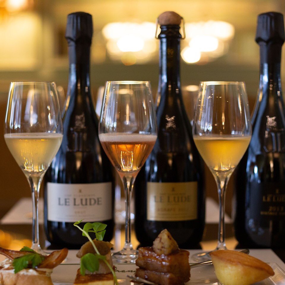 Enjoy a tasting experience of our artisanal MCC's.
lelude.co.za/tastings/
#LeLude #MCC #Franschhoek