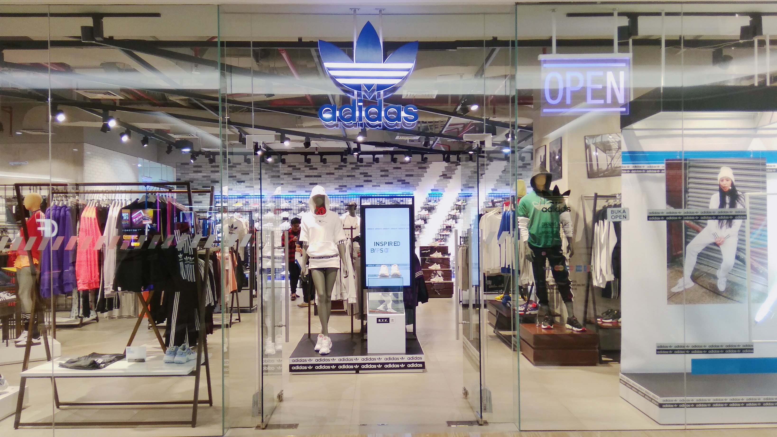 plazaindonesia on Twitter: "Adidas store in Plaza Indonesia is specially Adidas Originals, when it's all about daily lifestyle with athleisure look, and you find one-of-a-kind collab here. Go