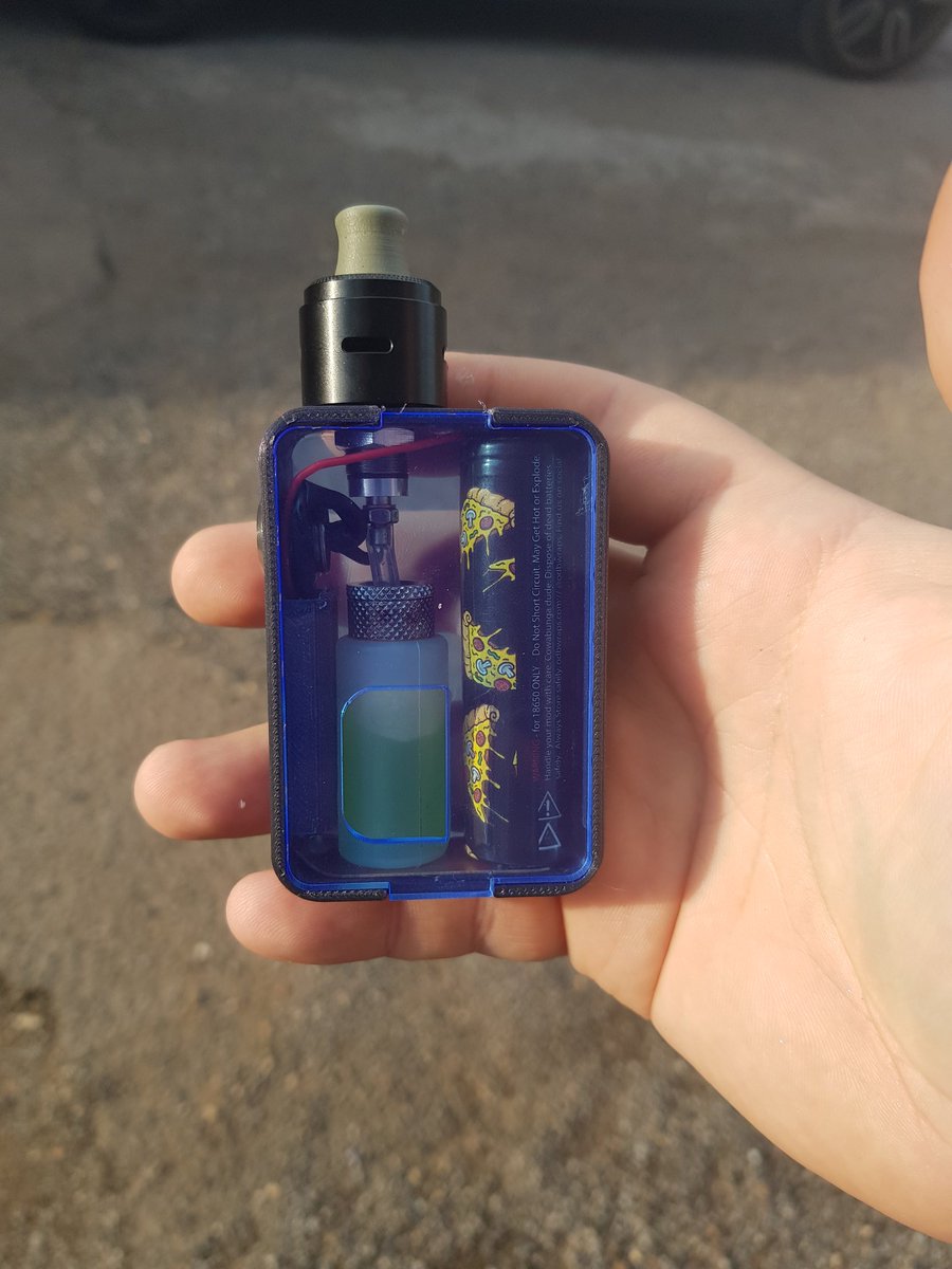 mitchell_obrien's tweet image. Running the #JUCbox squonk today, my own creation using a clickfet and mm squonk 510 along with their dinky squeeze bottle and a mitec switch, all from #modmaker own designed and 3d printed shell with laser cut acrylic covers 😜