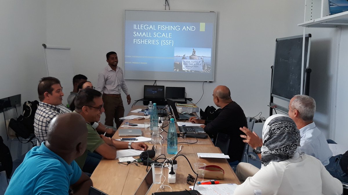 g_ladisa's tweet photo. #Crossingroads: when people coming from different countries meet together to debate about #smallscalefisheries the lessons learned became common knowledge #actionlearning #AvampostoMare @CIHEAMBari https://t.co/10hwqRgPMx