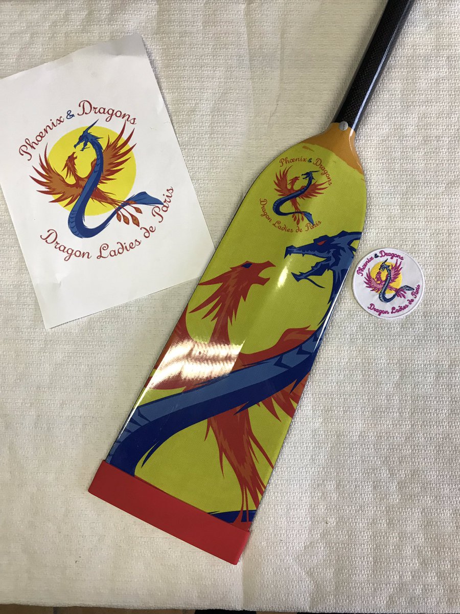 A Bordeaux-Lac les managers de la Direction de <a href="/JMPtoo/">Jean-Marc Petrot 🎀</a>  se mobilisent pour #OctobreRose et s’initient au #Dragonboat en soutien à l’ensemble des femmes dans la lutte contre le cancer du sein avec l’asso➡️ phoenixetdragons.com/copie-de-prese… #AXAAtoutCoeur 🎀💪🎀