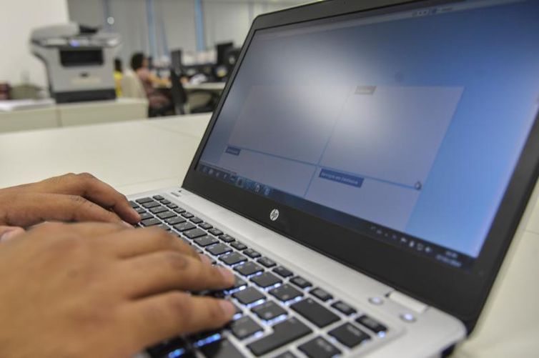 canalgov's tweet image. #GovernoDigital 💻@MinEconomia disponibiliza o novo portal NBS Digital. Ferramenta simplifica a pesquisa de serviços ou termos específicos na Nomenclatura Brasileira de Serviços bit.ly/2Om5JB4 #Bomdia #Sexta #4deoutubro

📷Agência Brasil/Arquivo