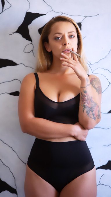 Luv ❤️ https://t.co/5cZrr3YWeP<a href="/tag/linkinbio"class="tags"><span>#linkinbio</span></a>