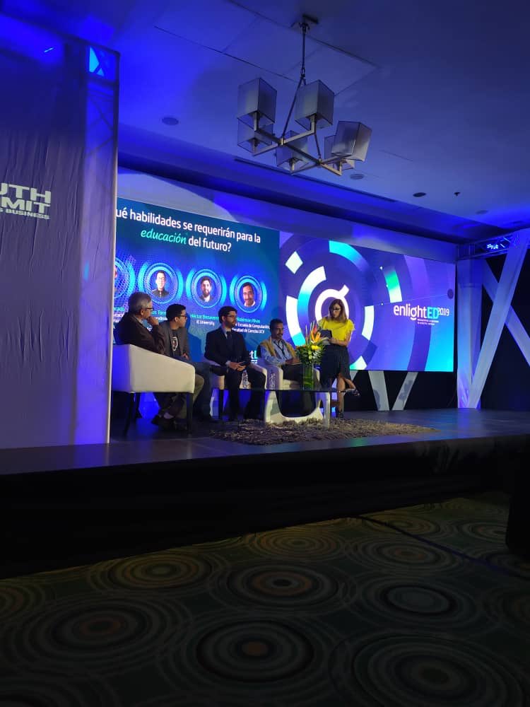 BeatrizLugo's tweet photo. Puedes seguir la transmisión en vivo de #enlightEDVE19 a través de @MovistarVe y @FundacionTef_VE https://t.co/QXpDcAgZ9b