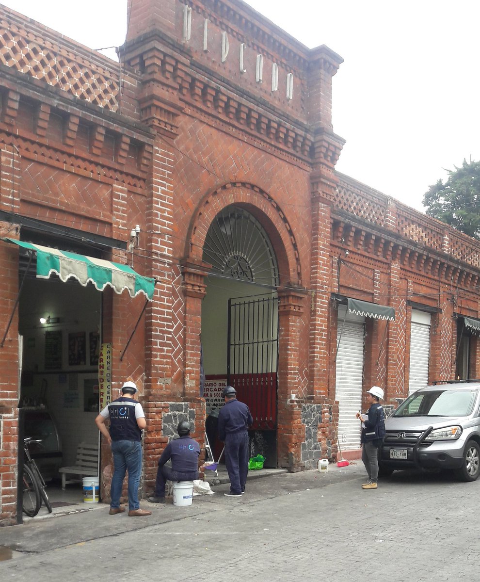 Una Manita de Gato al Muñeco...
#MercadoLaPaz