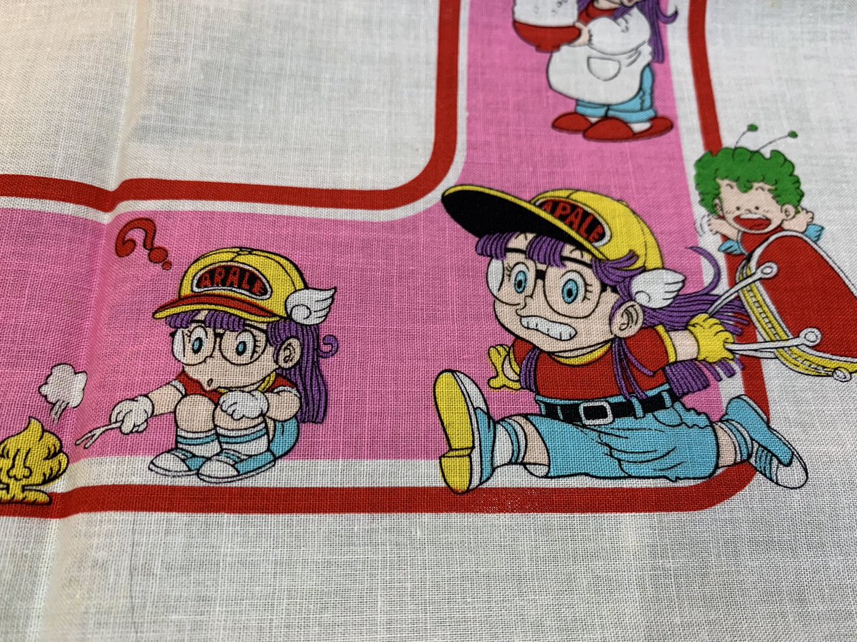 今日のハンカチはDr.スランプ アラレちゃんだにょ☆スカート姿にパンツ