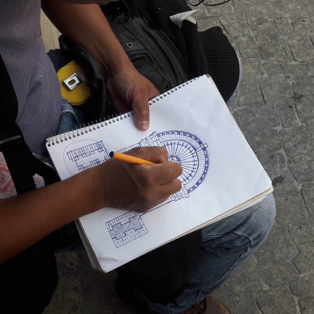 Los trazos del amigo Adrian.
#MercadoLaPaz