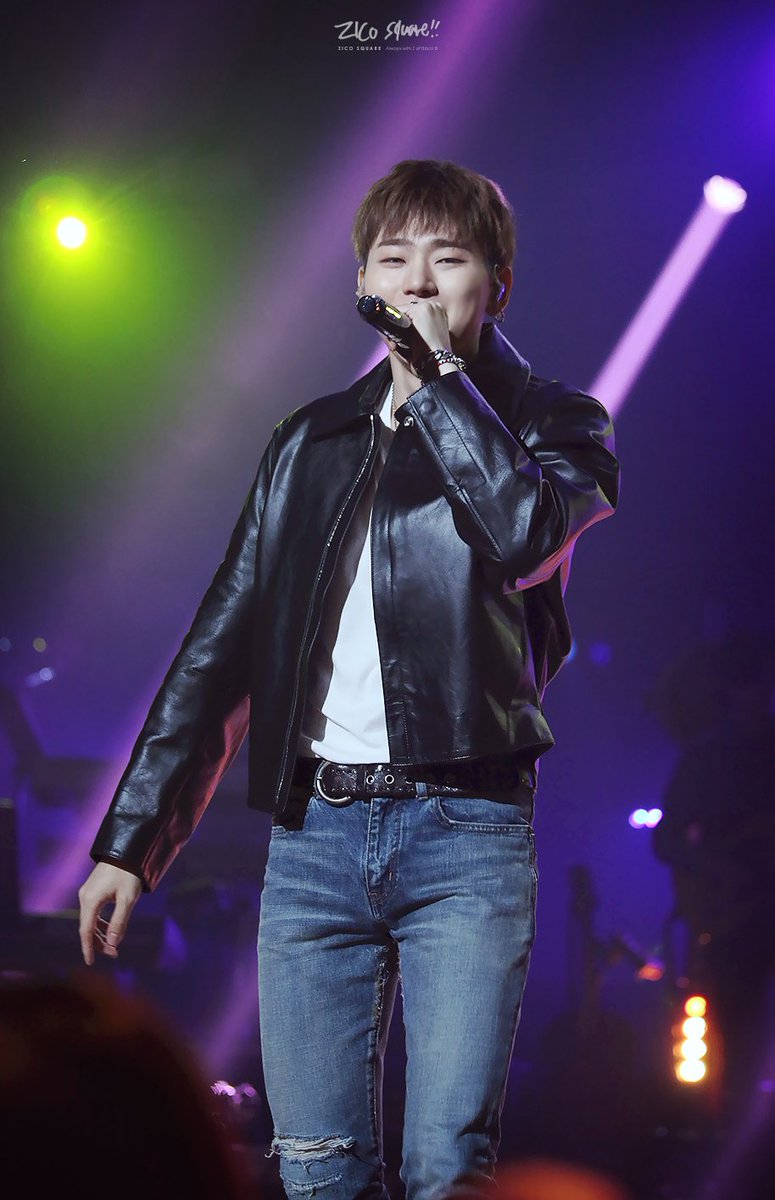 Zico_Square's tweet photo. 💜💙💜💙

@ZICO92

#유스케 #유희열의스케치북 
#지코 #ZICO #우지호 #KOZ 
#지코_Thinking #THINKING https://t.co/fFNFiMvvZf