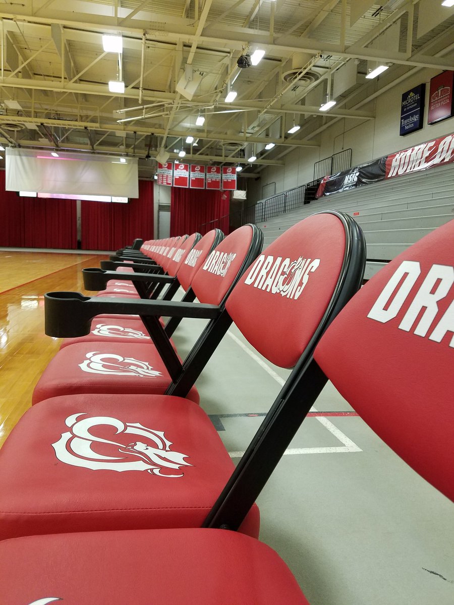 Who is ready for some volleyball? #homecomingweek #MSUM