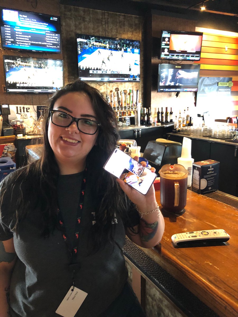 #todayschilis. Meet Alana at Chili’s del rio! She owns the bar area and every guests counts by updating her Facebook and Snapchat to promote margaritas of the month and HH specials for her followers. Come see her but come early. That owning it Alana! Thank you