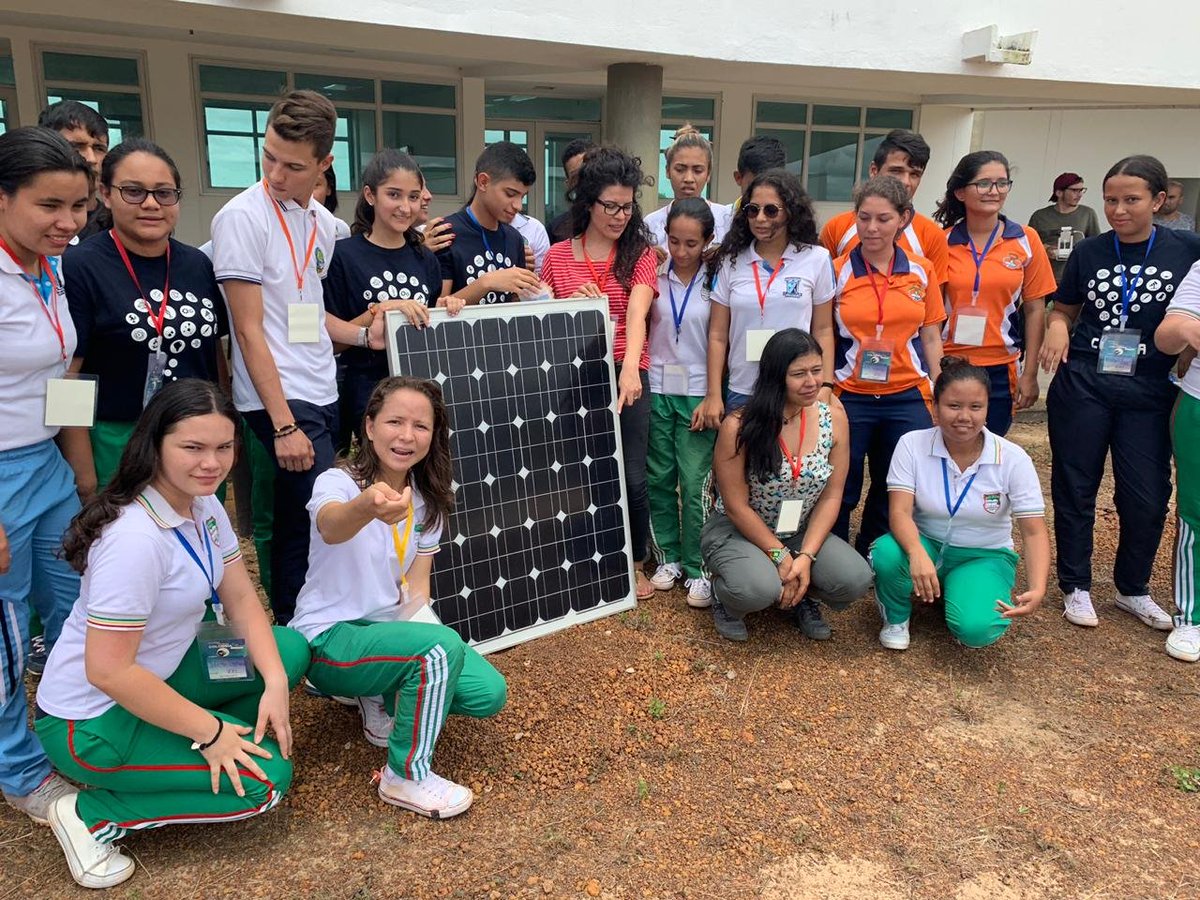 programaondas's tweet photo. Gracias a los #ClubesFrontera, estudiantes de #PtoCarreño aprenden sobre energías limpias, productividad en armonía con la naturaleza. @Colciencias, @CdeC_Col, @scientelab ScienteLab https://t.co/IMubWjKZEB