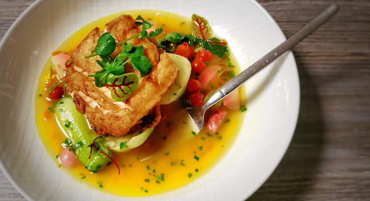 JuneBYOB's tweet image. One of our new entrees this month is roasted Alaskan cod with pumpkin broth, bok choy, radish and cherry tomatoes.

👨‍🍳Chef's tip: To eat this dish, use a spoon and eat the cod, broth and vegetables all in one bite. The fish is light and flakey and perfect for a chilly fall night.