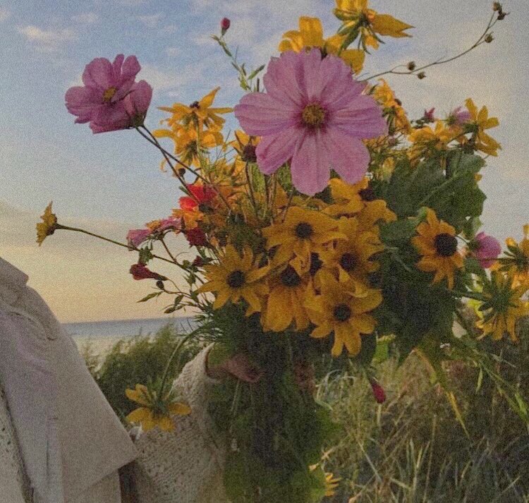 flower girl💐🌸🌼