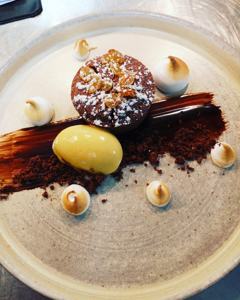 ImmyParrish's tweet image. Chestnut Cake with burnt Meringue, Mirabelle Plum Sorbet, Chocolate Ganache and Soil. #Octobermenu #Newdish