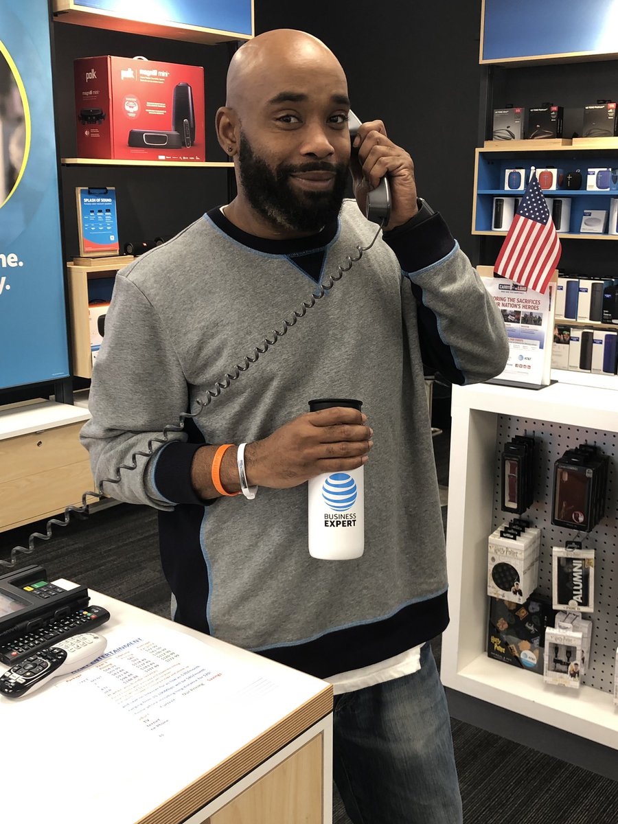 Congrats to Derek Perkins for becoming a business expert over here in Hermitage and earning himself some free gear! #bizexpert <a href="/sean_nork/">Sean Nork</a> <a href="/BIGBizDecker/">Eric Decker</a> <a href="/Woody0709/">Chris Woodard</a> #Roadto40 #OHPA